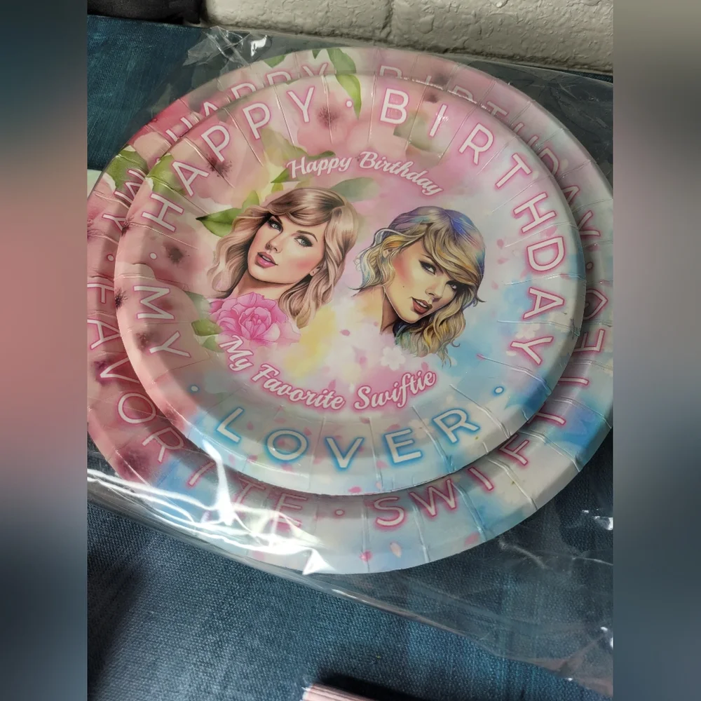 Taylor Swift My Favorite Swiftie Happy Birthday Party Set